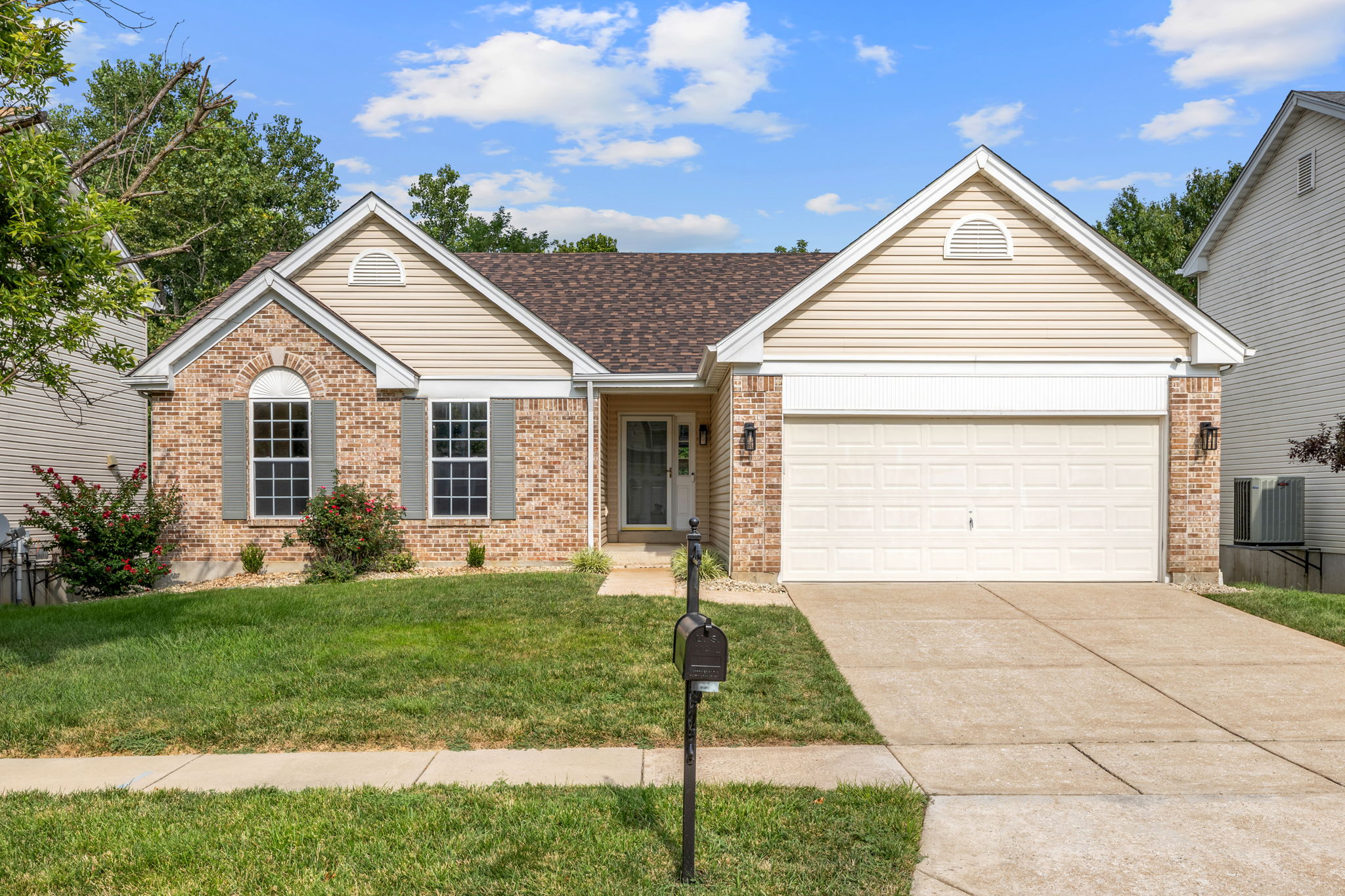 408 Coventry Trail Lane — Photo 7